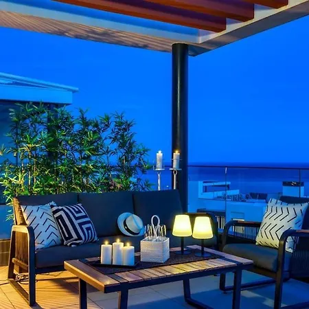 Stunning Penthouse -private Pool * 푸엔히롤라