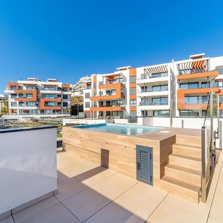 Stunning Penthouse -private Pool *